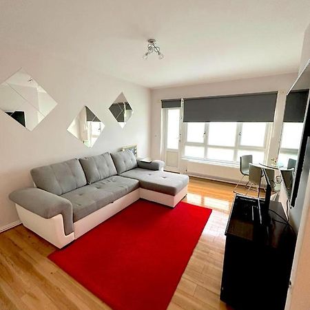 Appartement 303 Alexandra Avenue Ha2 9Dx à Pinner Extérieur photo