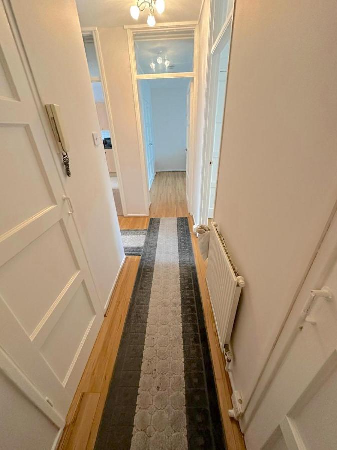 Appartement 303 Alexandra Avenue Ha2 9Dx à Pinner Extérieur photo